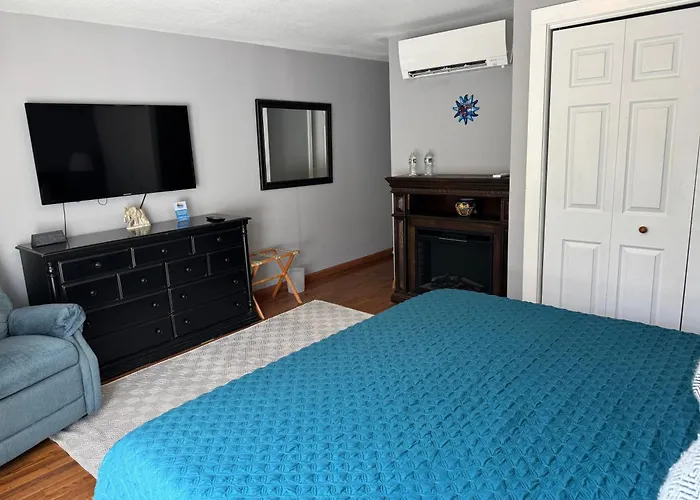 Christmas Cove Inn